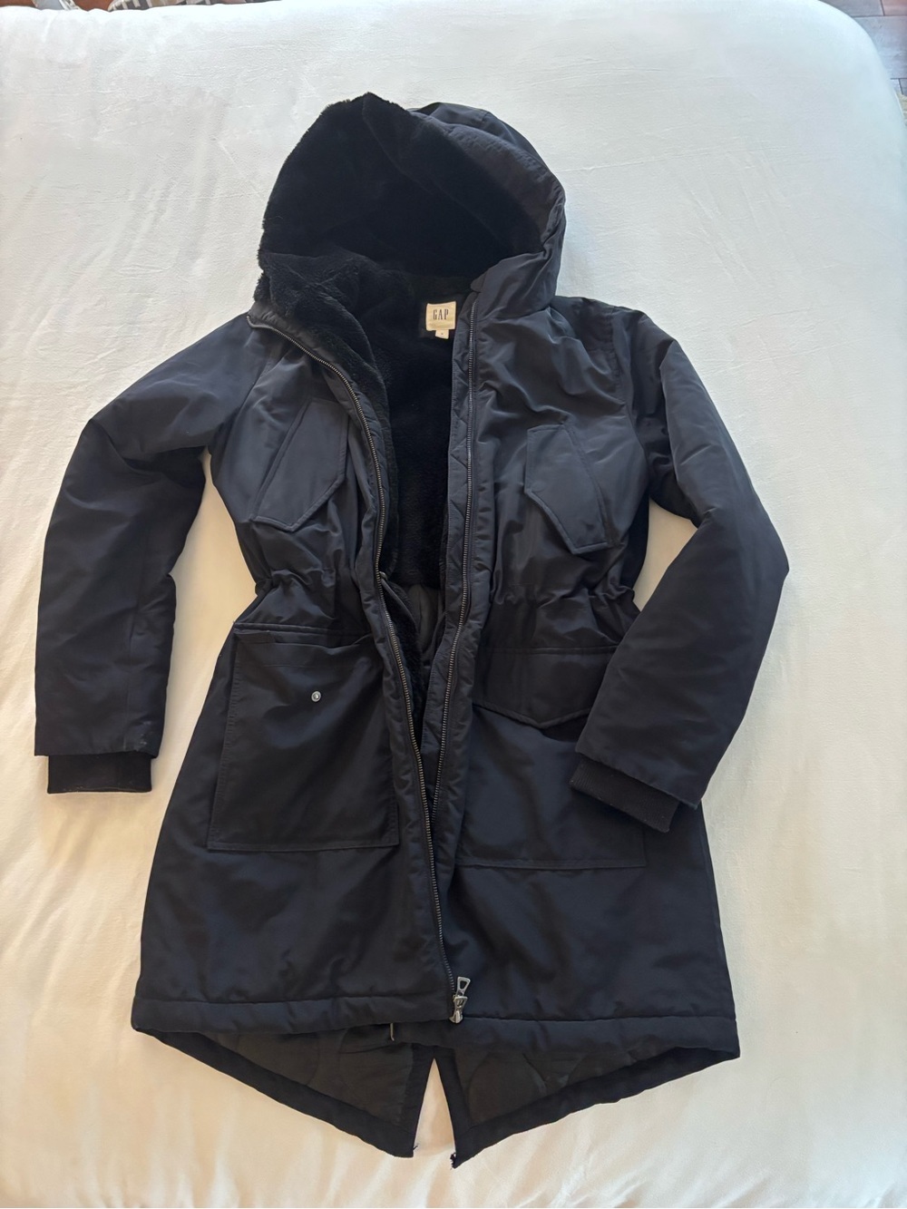 GAP Women's Black Hooded Parka with Faux-Fur Lining